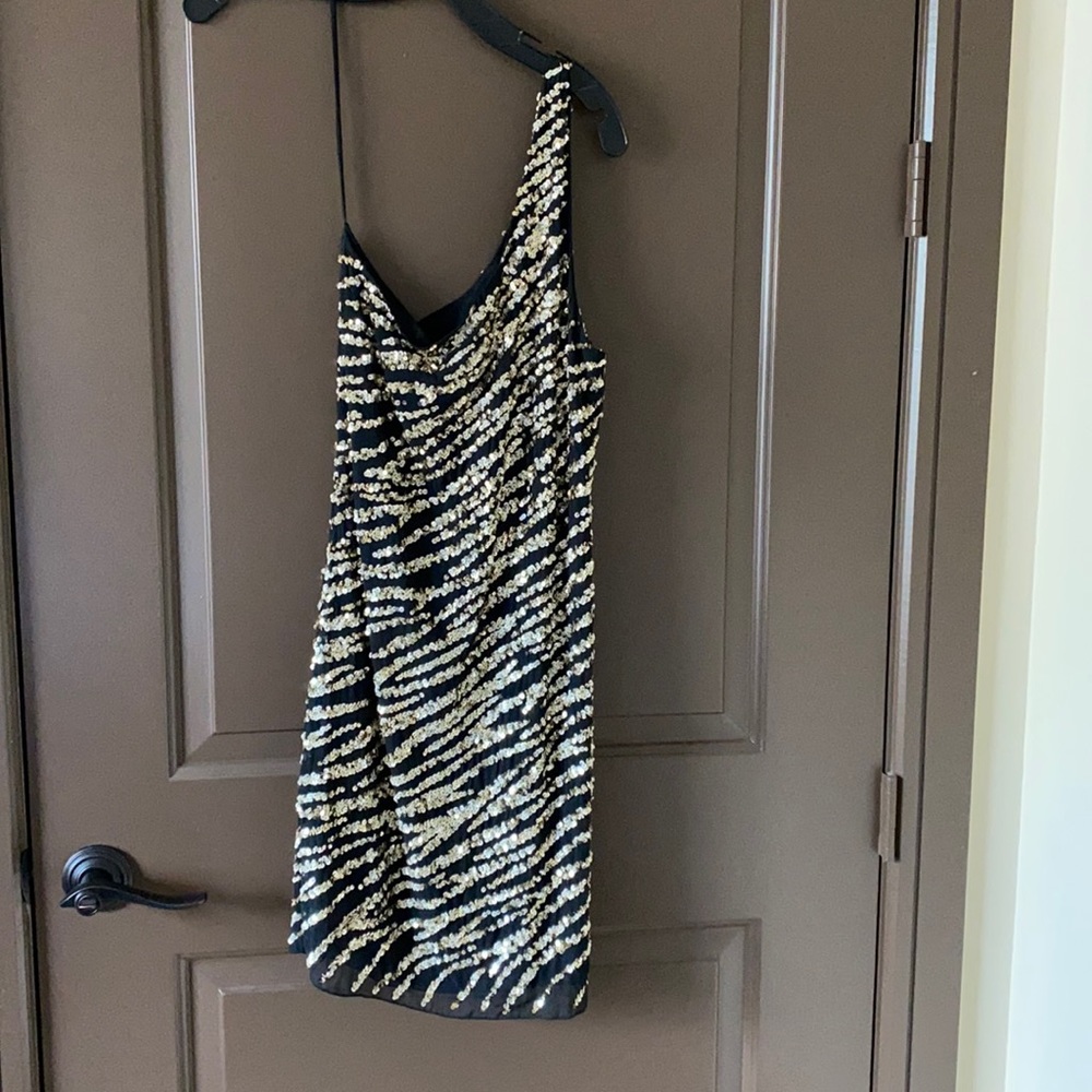 Alice + Olivia One Shoulder Sequin Dress. Never worn